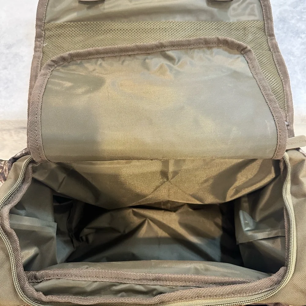 Air Blind Bag | Hunter’s Choice Bag with Strap and multiple compartments.